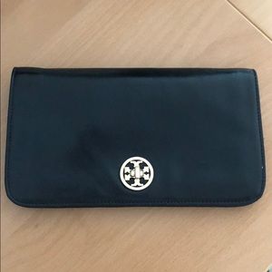 Tory Burch Adalyn Clutch Crossbody Black And Gold